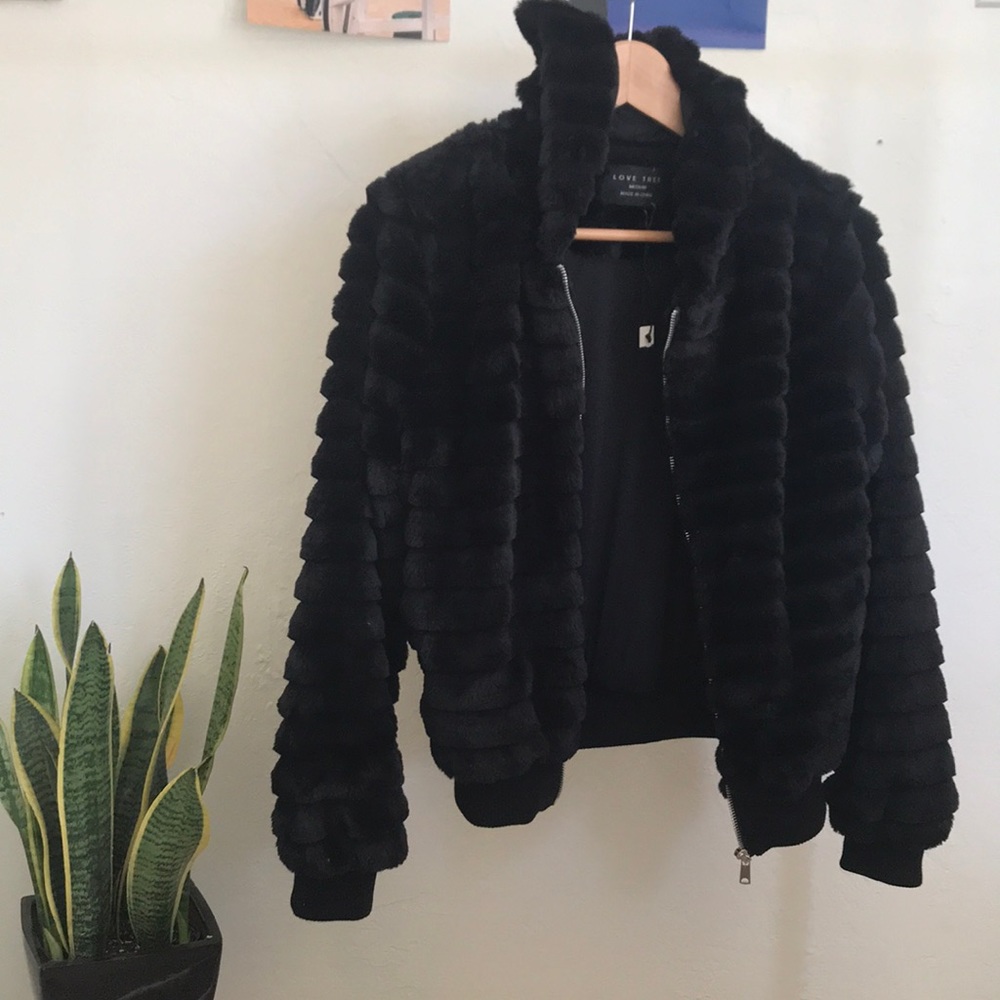 Faux fur jacket black